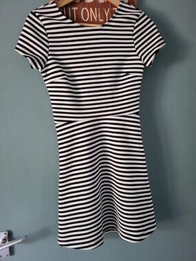 Straight-cut Topshop women's clothing in size 8, in denim color